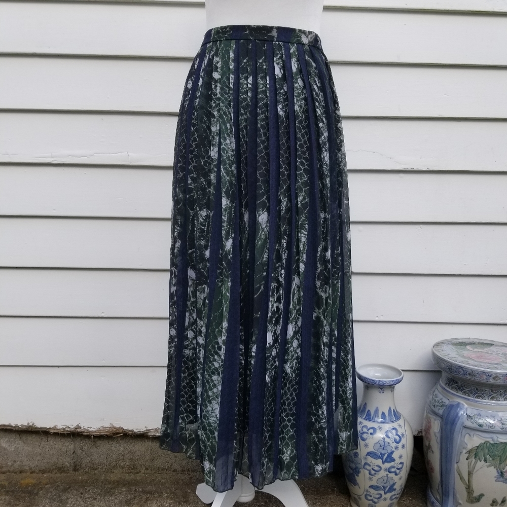 ASOS Pleated snakeskin print pattern navy white